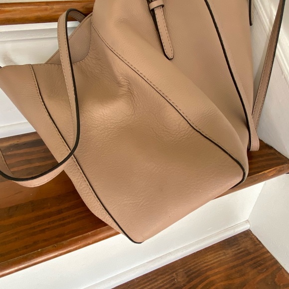 Etienne Agner soft leather tan tote great preloved condition - Picture 5 of 9